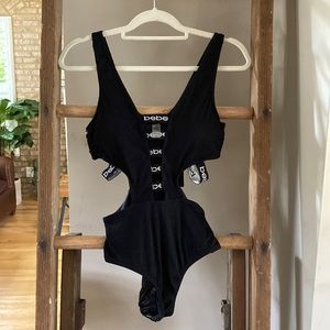BEBE BLACK ONE PIECE BATHING SUIT SWIM STRAPPY SIDE MEDIUM NEW BB1003SW